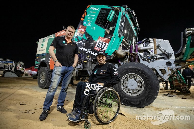 #517 Team De Rooy IVECO: Albert Llovera with Gerard de Rooy