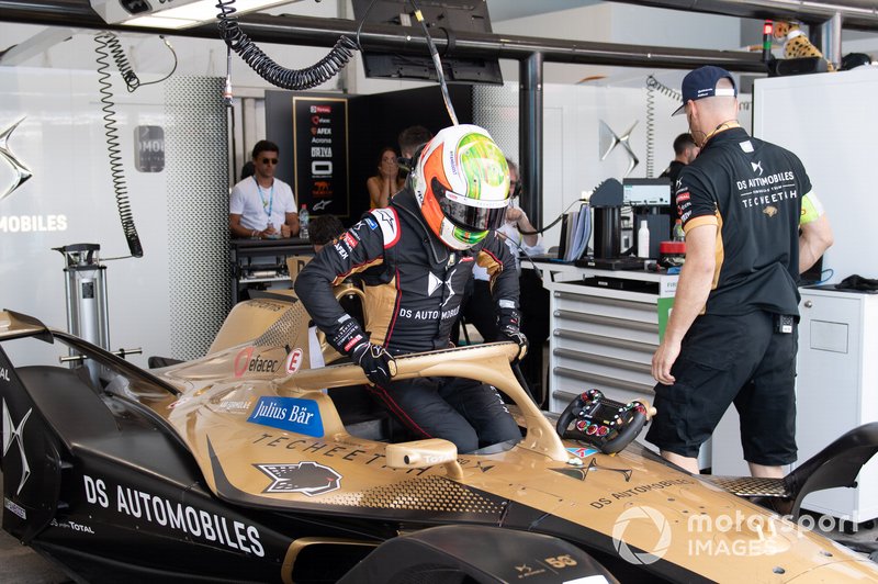 Antonio Felix da Costa, DS Techeetah, DS E-Tense FE20 in the garage