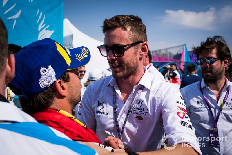 James Rossiter, DS Techeetah development driver congratulates Antonio Felix da Costa, DS Techeetah, 2nd position, after the podium