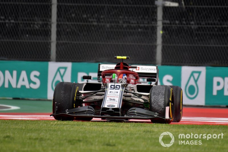 Antonio Giovinazzi, Alfa Romeo Racing C38, takes to the grass