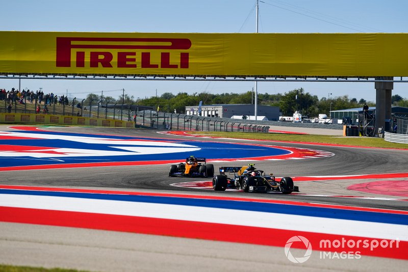 Kevin Magnussen, Haas F1 Team VF-19, Lando Norris, McLaren MCL34