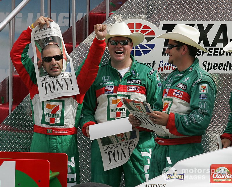 A comemoração veio no Texas Motor Speedway.