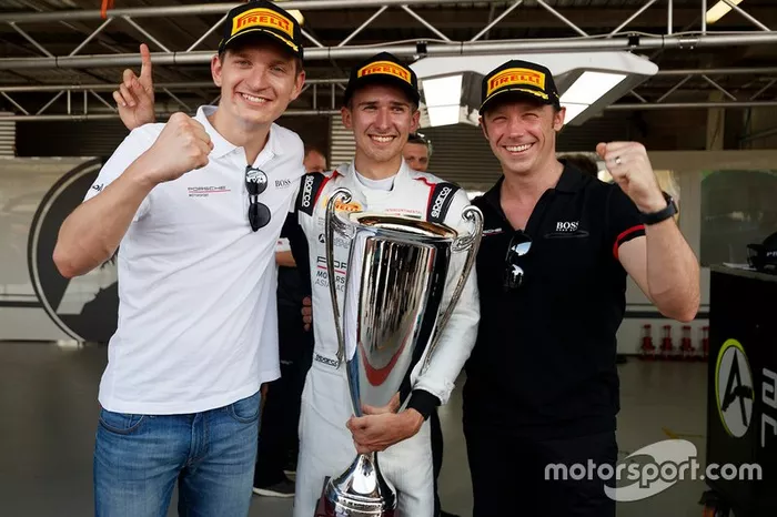 Polesitters #911 Absolute Racing Porsche GT3 R: Mathieu Jaminet, Patrick Pilet, Matt Campbell
