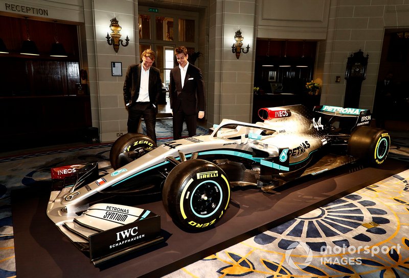 Sir Jim Ratcliffe presidente y director general del grupo químico Ineos y Toto Wolff, Director Ejecutivo (Negocios), Mercedes AMG