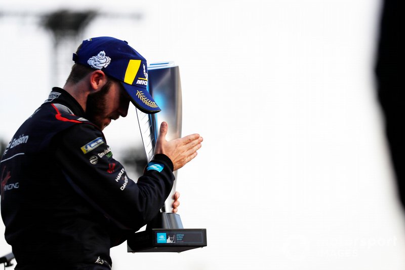 Ganador de la carrera Sam Bird, Envision Virgin Racing, Audi e-tron FE06