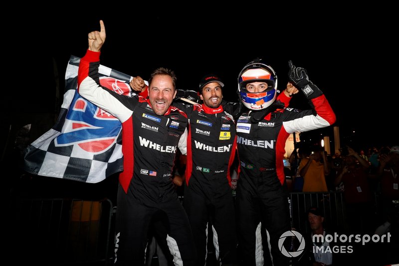 I vincitori #31 Action Express Racing Cadillac DPi: Felipe Nasr, Eric Curran, Pipo Derani
