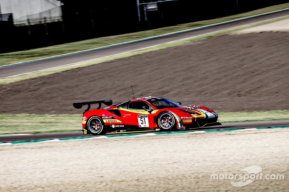 #51 AF Corse Ferrari 488 GT3: Alessandro Pier Guidi, Nicklas Nielsen, James Calado