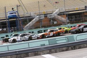 Chase Briscoe, Stewart-Haas Racing, Ford y Noah Gragson, JR Motorsports, Chevrolet Camaro 