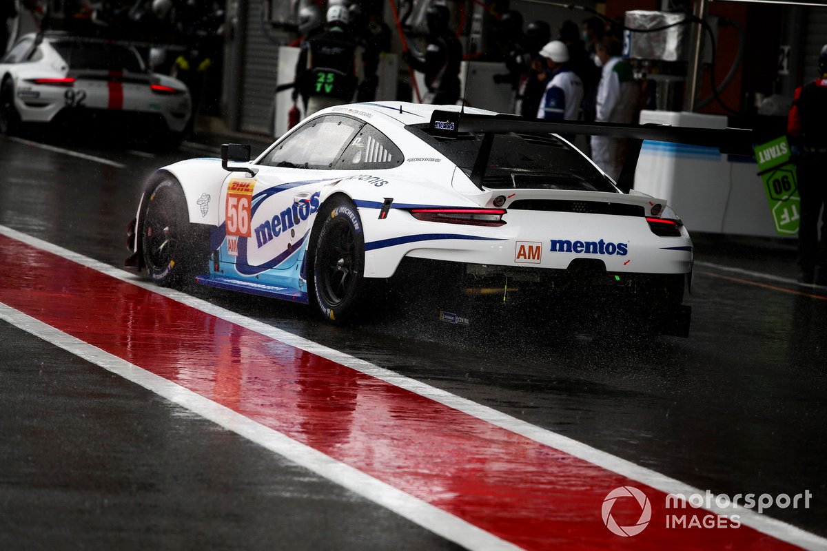 #56 Team Project 1 Porsche 911 RSR: Egidio Perfetti, Laurents Horr, Matteo Cairoli