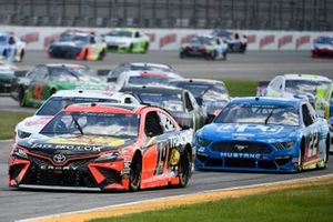 Martin Truex Jr., Joe Gibbs Racing, Toyota Camry Bass Pro Shops, Joey Logano, Team Penske, Ford Mustang PPG
