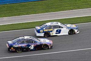 Chase Elliott, Hendrick Motorsports, Chevrolet Camaro NAPA Auto Parts and Kevin Harvick, Stewart-Haas Racing, Ford Mustang Busch Beer National Forest Foundation