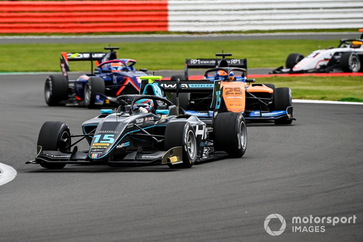 Jake Hughes, HWA Racelab e Alexander Peroni, Campos Racing