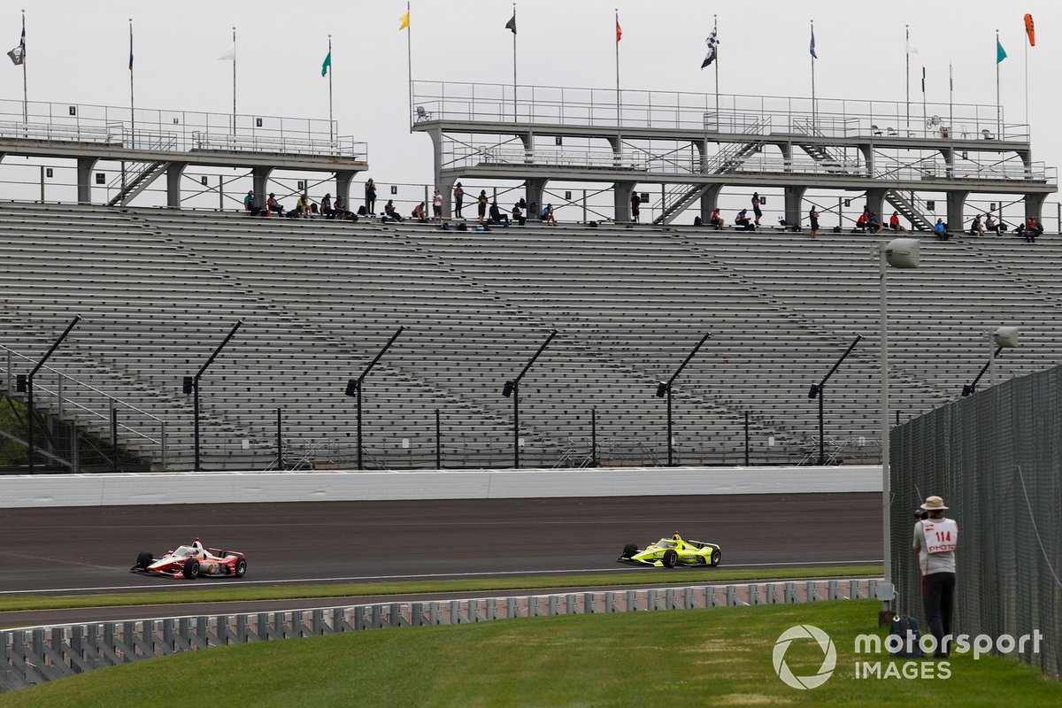 Josef Newgarden, Team Penske Chevrolet, Simon Pagenaud, Team Penske Chevrolet, spotters