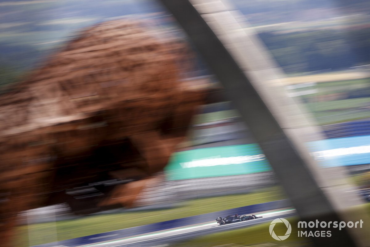 Lewis Hamilton, Mercedes F1 W11 EQ Performance