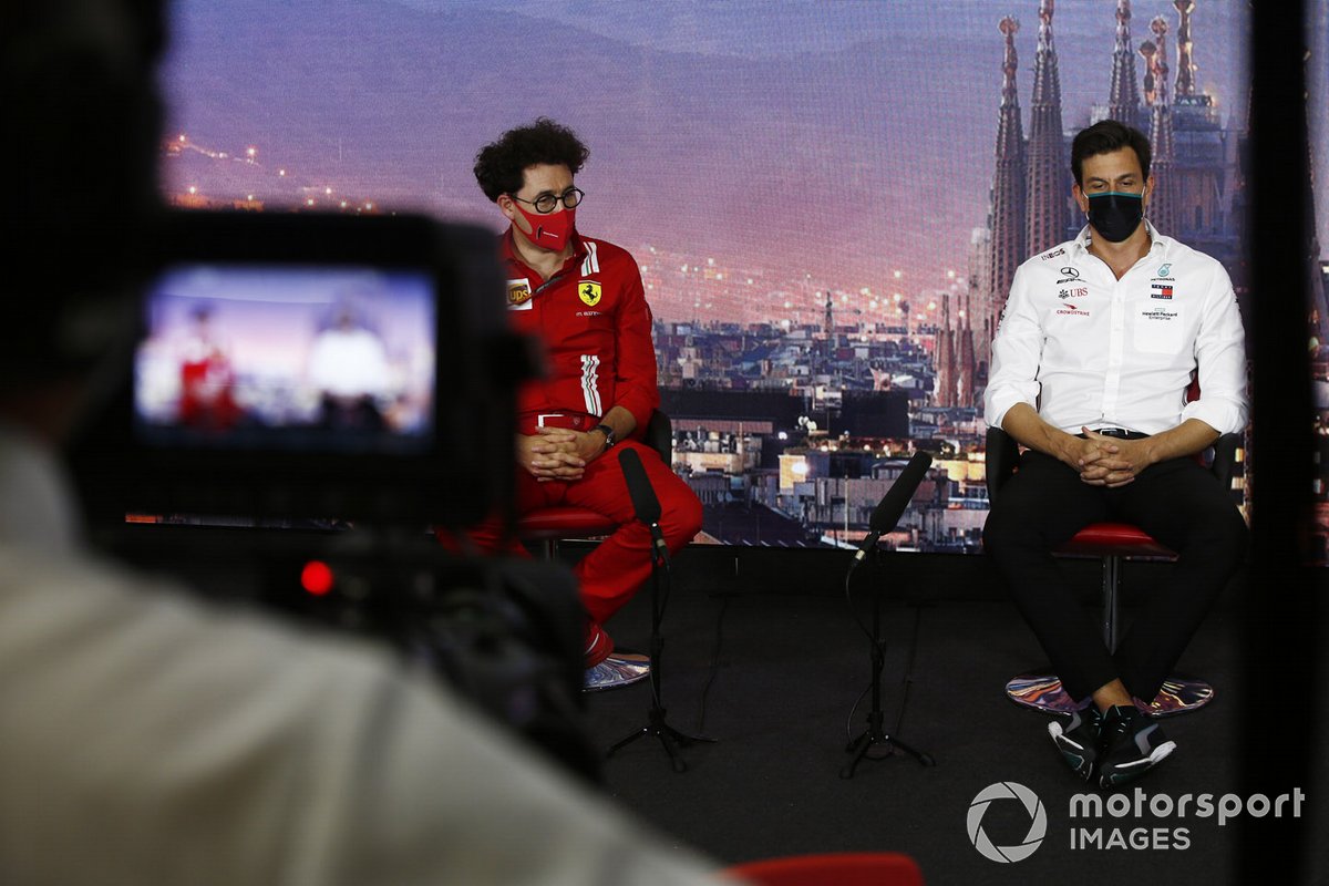 Toto Wolff, Executive Director (Business), Mercedes AMG and Mattia Binotto, Team Principal Ferrari 