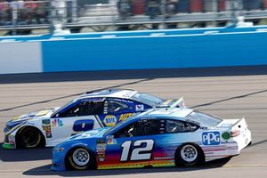 Ryan Blaney, Team Penske, Ford Fusion PPG, Chase Elliott, Hendrick Motorsports, Chevrolet Camaro NAPA Auto Parts