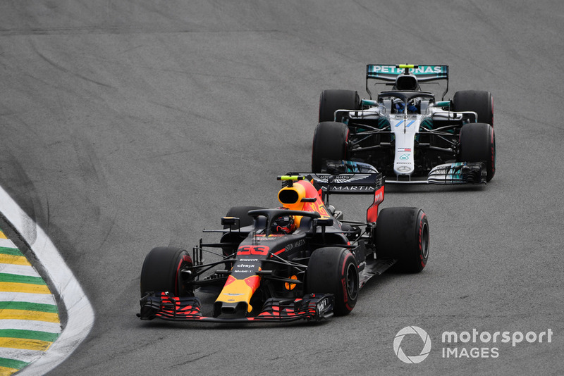 Max Verstappen, Red Bull Racing RB14, Valtteri Bottas, Mercedes-AMG F1 W09
