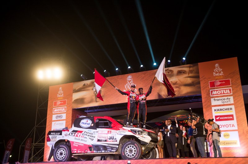 Podio: #301 Toyota Gazoo Racing Toyota Hilux: Nasser Al-Attiyah, Matthieu Baumel