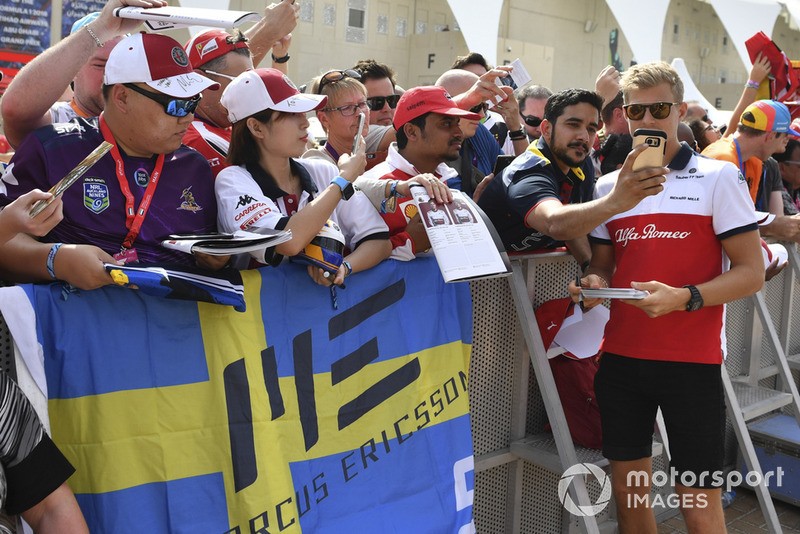 Marcus Ericsson, Sauber fans selfie