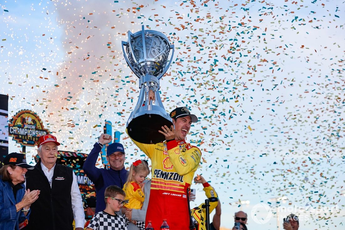 Joey Logano, Equipo Penske, Shell Pennzoil Ford Mustang