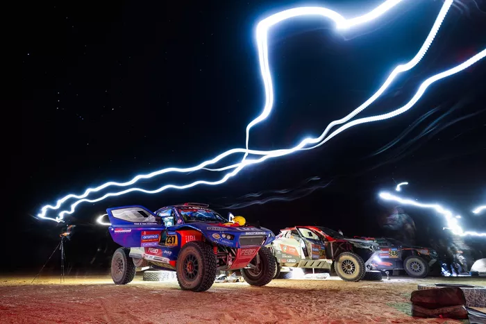 #237 Coronel Dakar Team Century: Tim Coronel, Tom Coronel