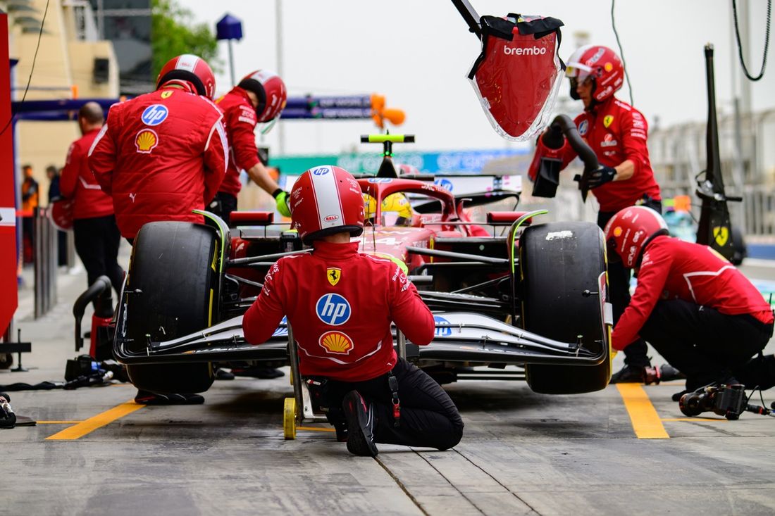Lewis Hamilton, Ferrari SF25