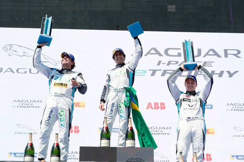 The PRO podium: Race winner Sérgio Jimenez, Jaguar Brazil Racing, Cacá Bueno, Jaguar Brazil Racing, 2nd position, Simon Evans, Team Asia New Zealand, 3rd position