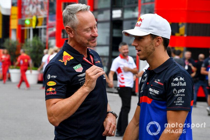 Jonathan Wheatley, Team Manager, Red Bull Racing and Pierre Gasly, Toro Rosso