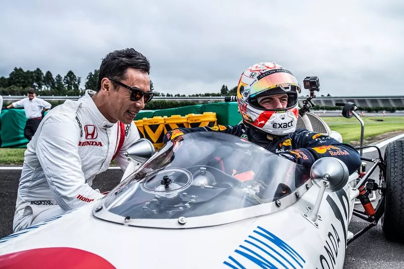 Max Verstappen und Takuma Sato