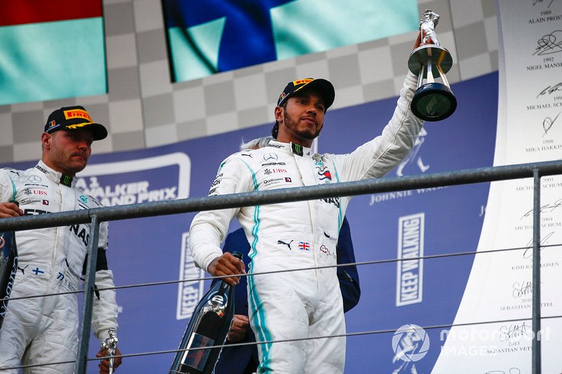 Lewis Hamilton - Mercedes: 9 puan