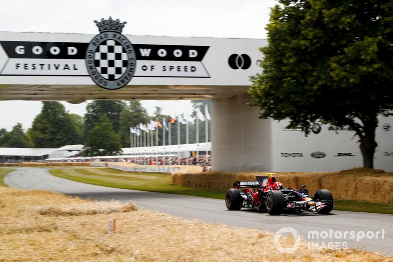 Toro-Rosso-Ferrari STR03