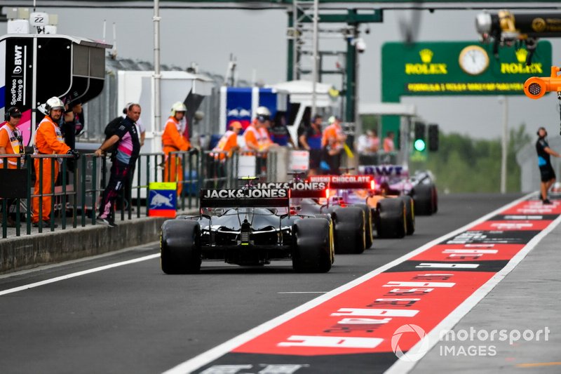 Romain Grosjean, Haas F1 Team VF-19, and Kevin Magnussen, Haas F1 Team VF-19