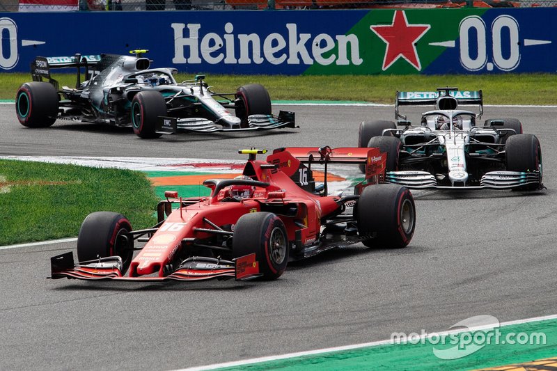 Charles Leclerc, Ferrari SF90 comanda all'inizio della gara