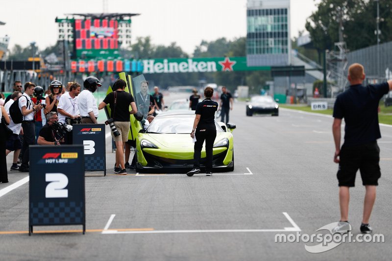 Pirelli Hot Lap con Lando Norris