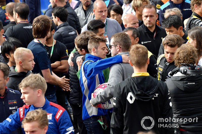 Brother of Anthoine Hubert, hugs Louis Deletraz, Carlin