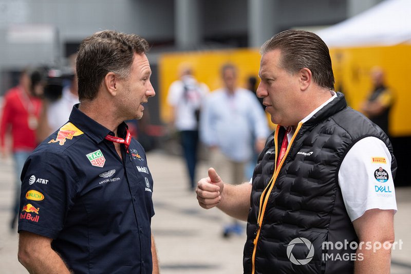 Christian Horner, Team Principal, Red Bull Racing, e Zak Brown, Executive Director, McLaren
