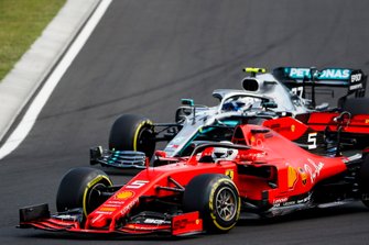 Sebastian Vettel, Ferrari SF90, Valtteri Bottas, Mercedes AMG W10