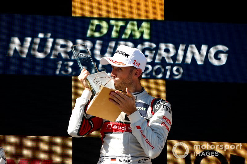 Podio: Il vincitore della gara René Rast, Audi Sport Team Rosberg