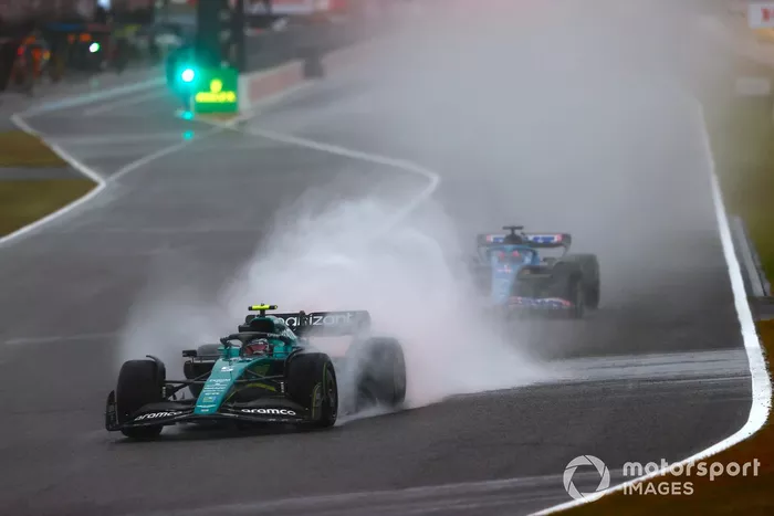 Sebastian Vettel, Aston Martin AMR22, Fernando Alonso, Alpine A522