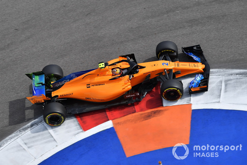 Stoffel Vandoorne, McLaren MCL33 con parafina