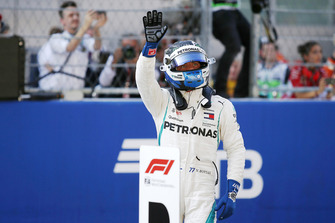 Le poleman Valtteri Bottas, Mercedes AMG F1 W09
