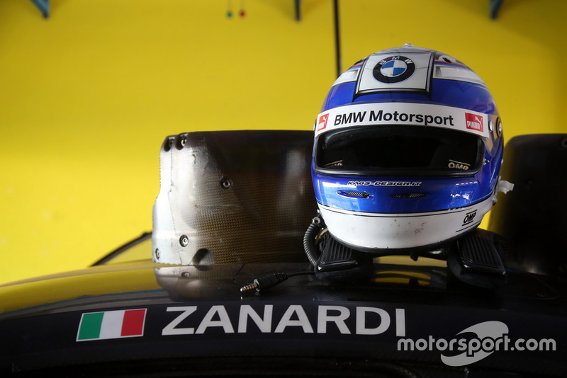 Casco de Alex Zanardi, BMW M4 DTM
