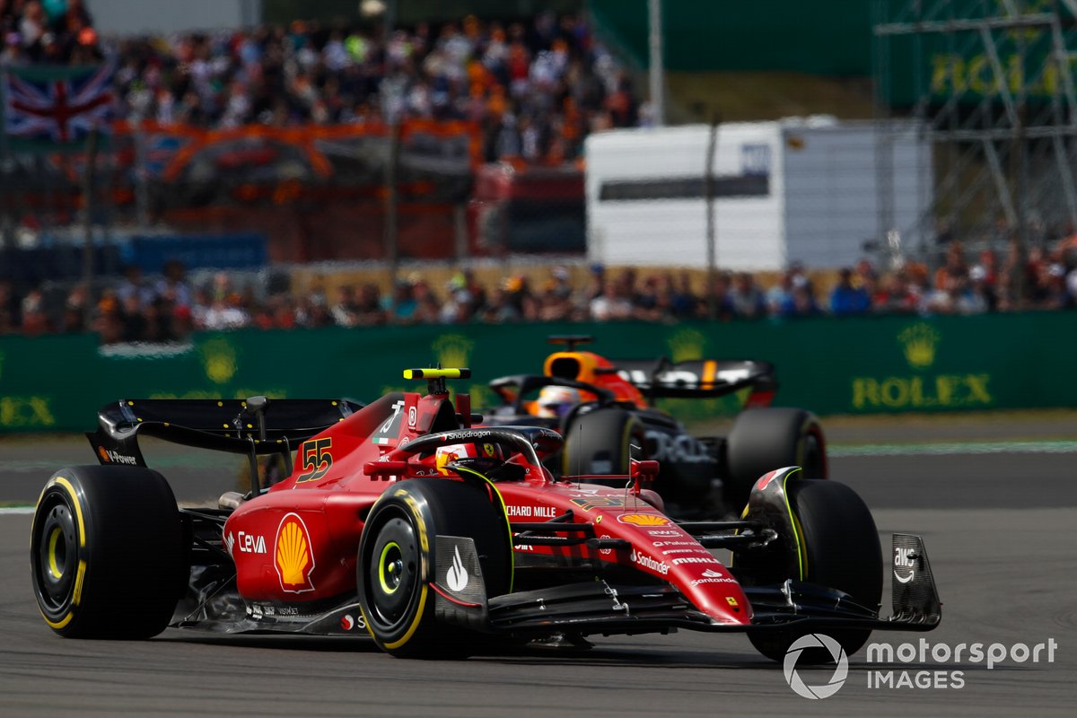 Carlos Sainz, Ferrari F1-75, Max Verstappen, Red Bull Racing RB18