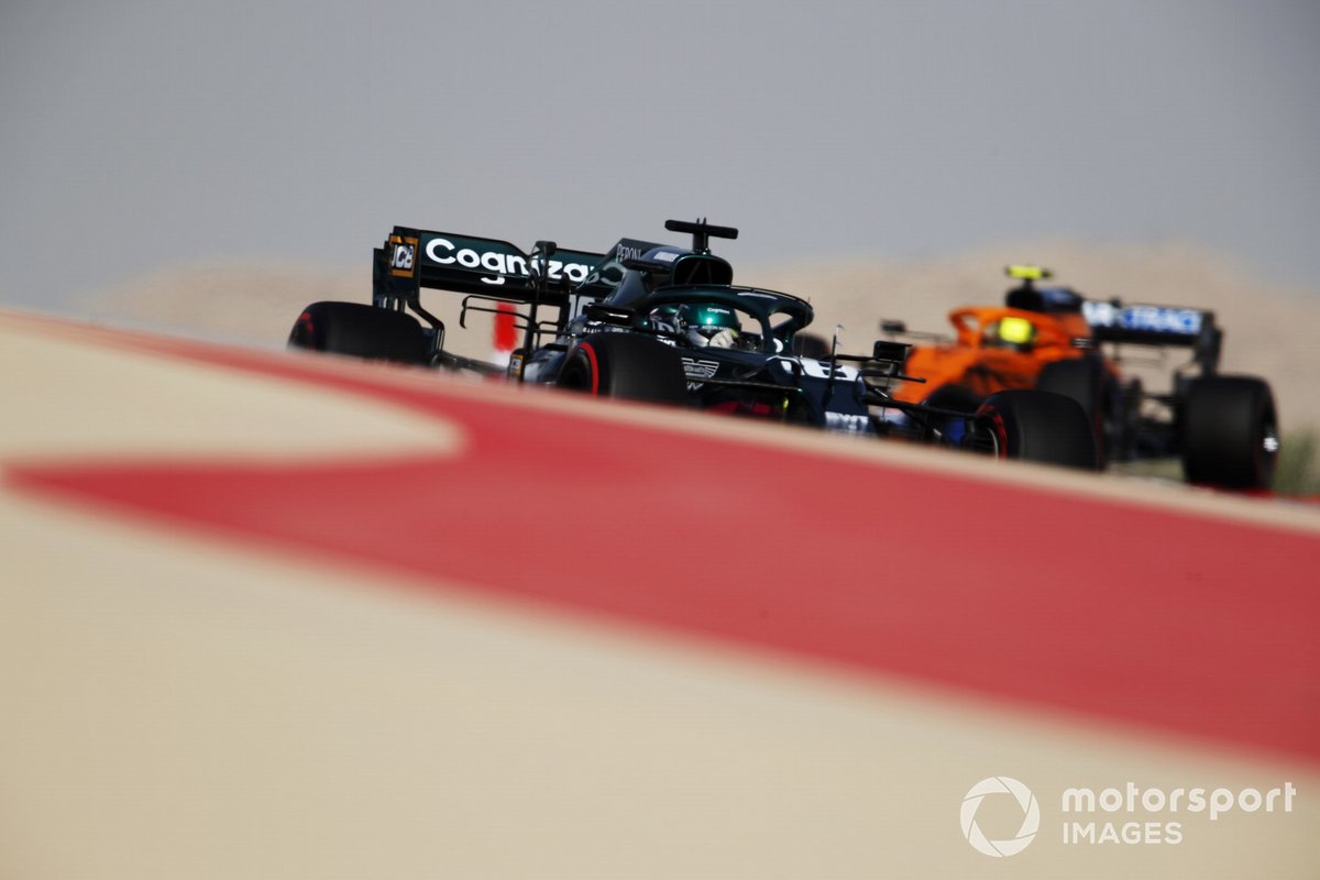 Lance Stroll, Aston Martin AMR21, Lando Norris, McLaren MCL35M
