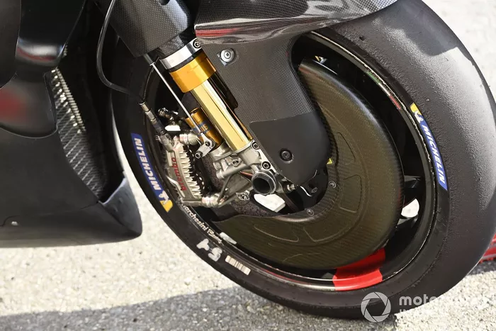 Detalle de la moto de pruebas del equipo Ducati