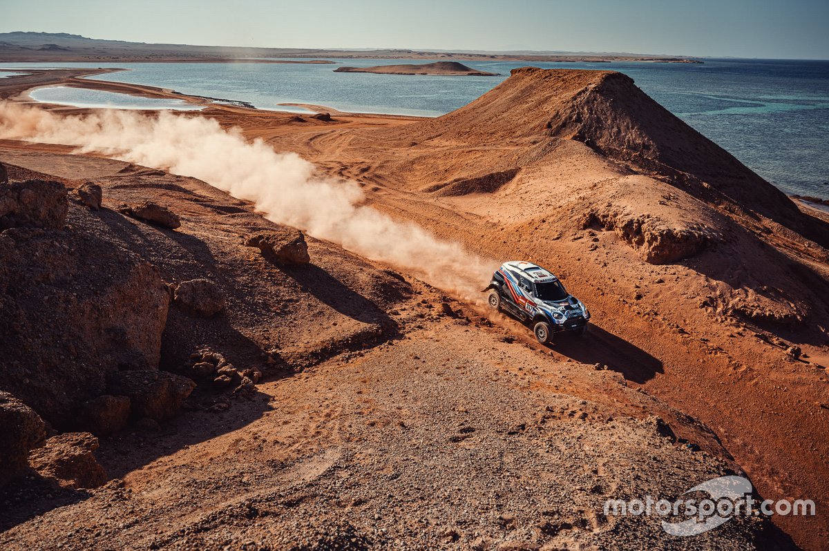#317 X-Raid Mini JCW Rally Team Bmw: Vladimir Vasilyev, Dmitro Tsyro
