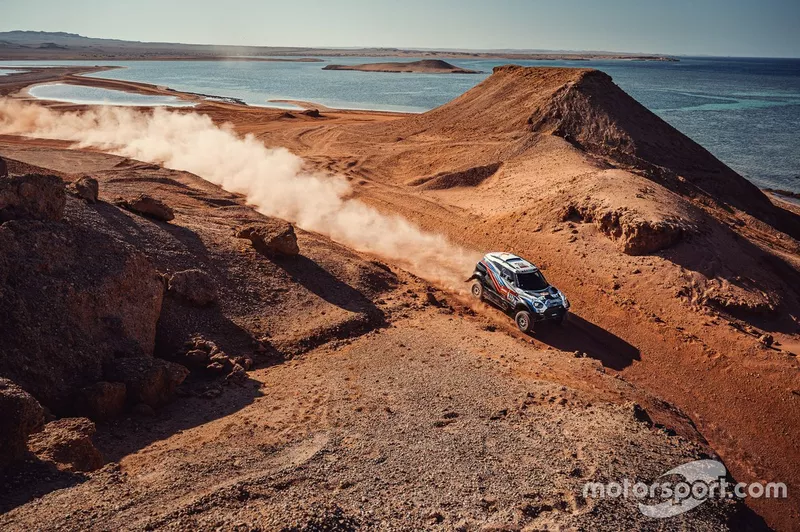 #317 X-Raid Mini JCW Rally Team Bmw: Vladimir Vasilyev, Dmitro Tsyro