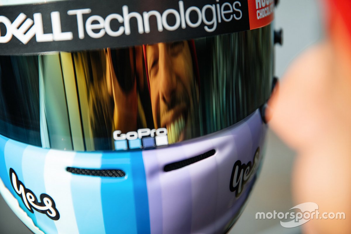 El nuevo casco de Daniel Ricciardo, McLaren.