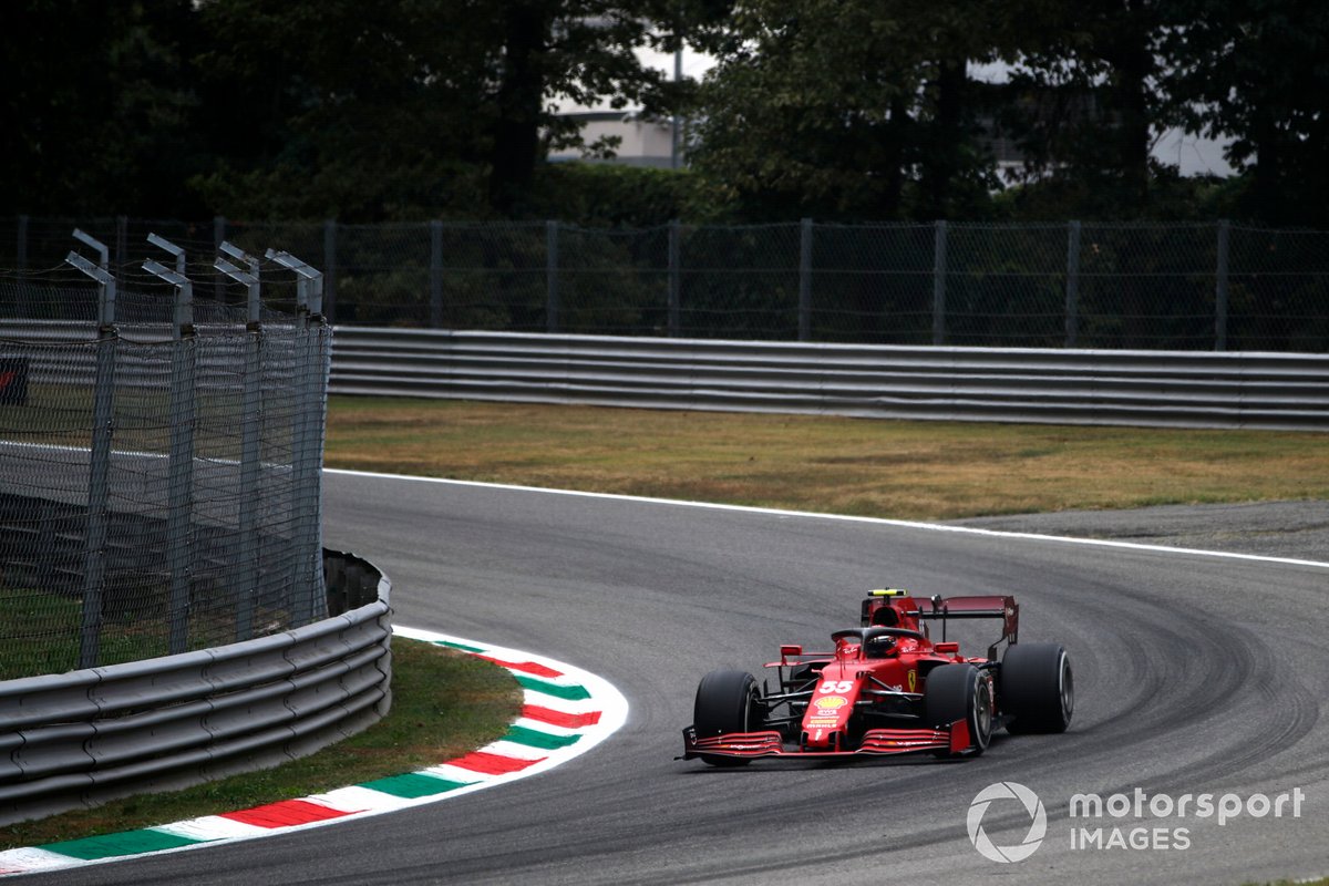 Carlos Sainz Jr., Ferrari SF21
