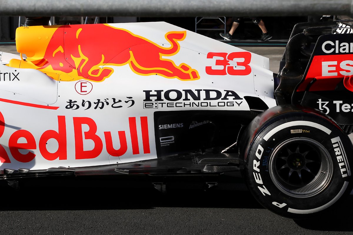 Red Bull RB16B: Motorhaube mit Unterboden